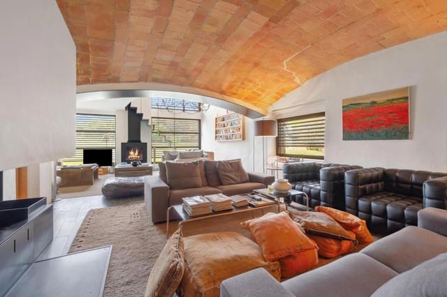 8 bedroom Villa for sale in Forallac with pool garage - € 4,900,000 (Ref: 9109785)