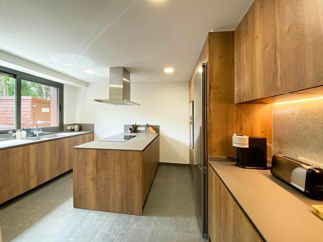 4 soverom Hus til salgs i Begur med svømmebasseng garasje - € 875 000 (Ref: 9109789)