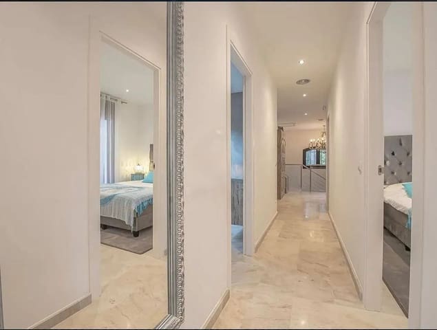 4 bedroom Villa for sale in Barcelona city with pool garage - € 1,350,000 (Ref: 9112705)