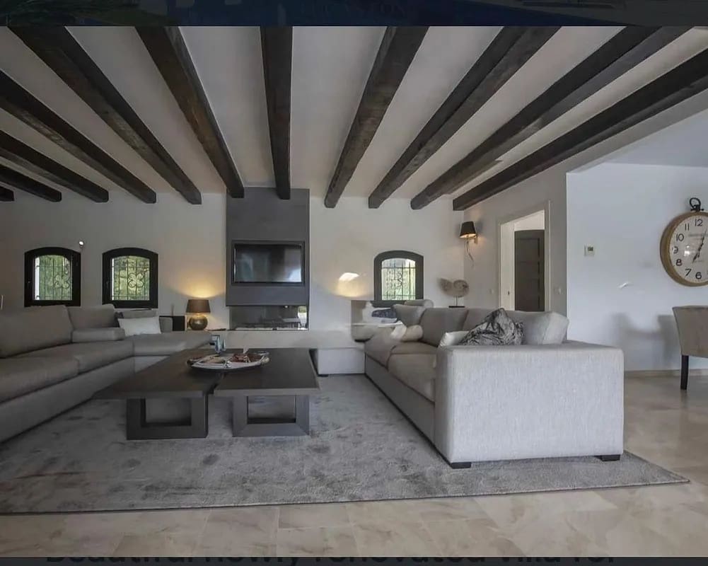 4 sypialnia Willa na sprzedaż w Miasto Barcelona z basenem garażem - 1 350 000 € (Ref: 9112705)