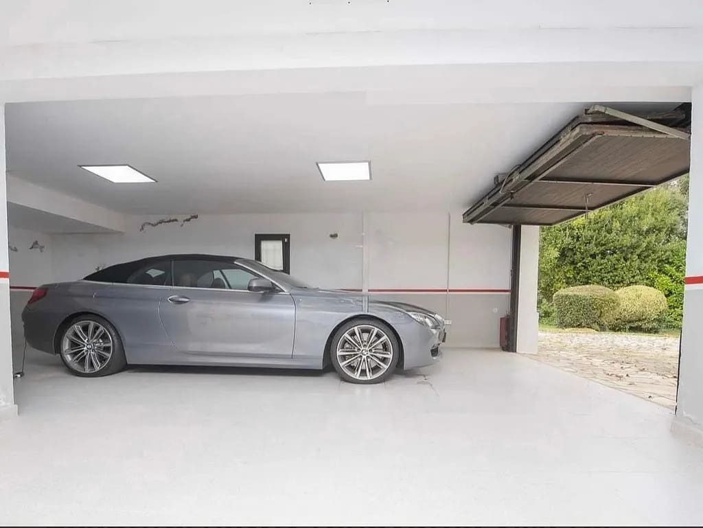 4 sypialnia Willa na sprzedaż w Miasto Barcelona z basenem garażem - 1 350 000 € (Ref: 9112705)