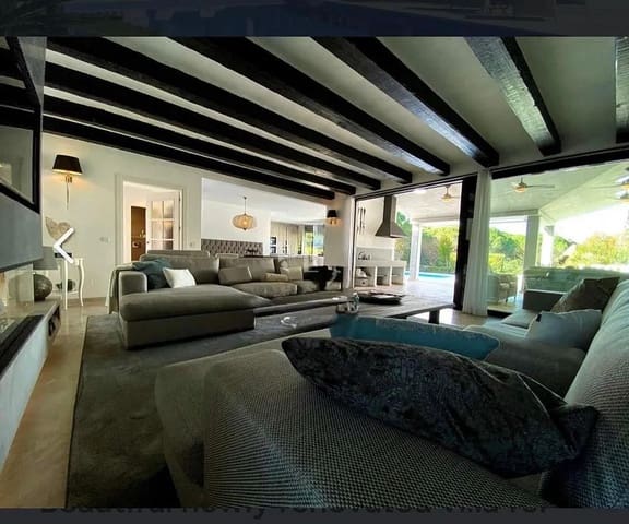 4 bedroom Villa for sale in Barcelona city with pool garage - € 1,350,000 (Ref: 9112705)