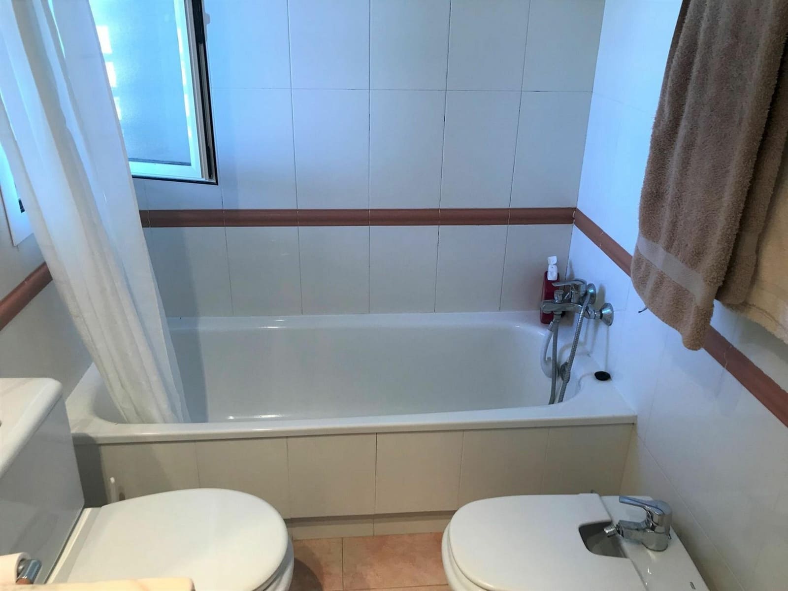 2 soveværelse Strandlejlighed til salg i Pals med swimmingpool garage - € 370.000 (Ref: 9115383)