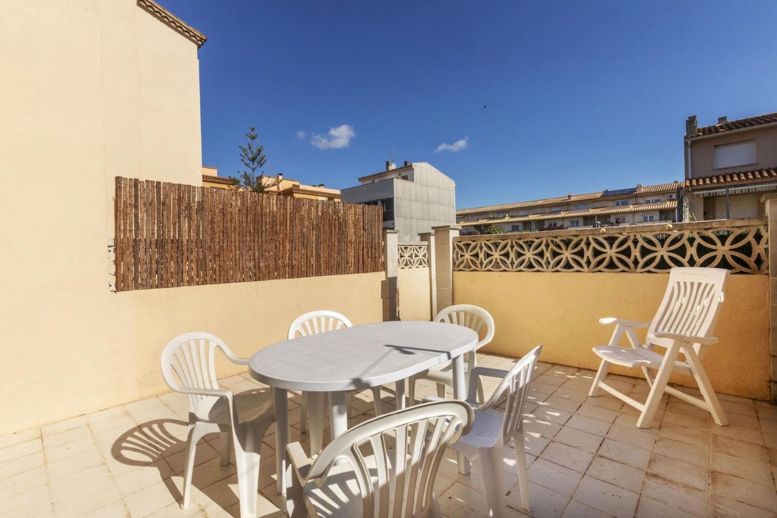 4 soveværelse Byhus til salg i Palamos med swimmingpool garage - € 385.000 (Ref: 9115404)