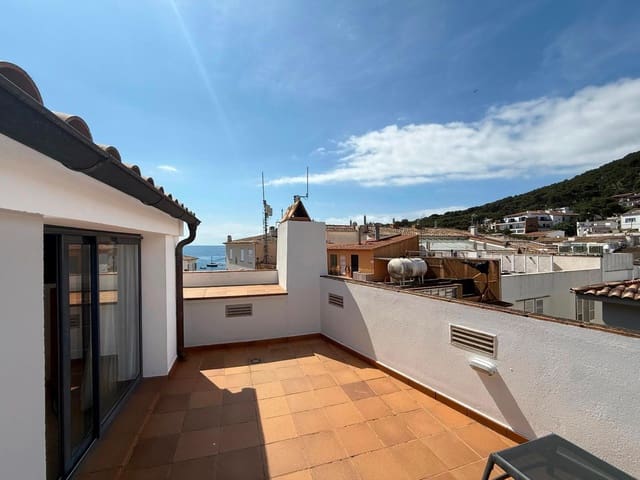 3 soveværelse Strandlejlighed til salg i Tamariu, Palafrugell med garage - € 445.000 (Ref: 9115519)