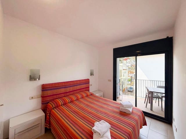 3 soverom Strandleiligheter til salgs i Tamariu, Palafrugell med garasje - € 445 000 (Ref: 9115519)