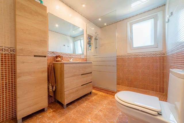 4 soverom Villa til salgs i Arenys de Munt med svømmebasseng garasje - € 750 000 (Ref: 9117390)