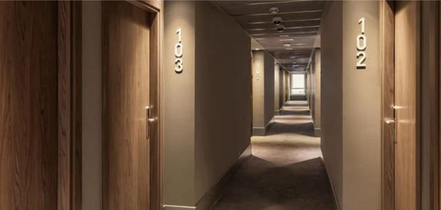 Hotell til salgs i Madrid by - € 8 500 000 (Ref: 9127497)