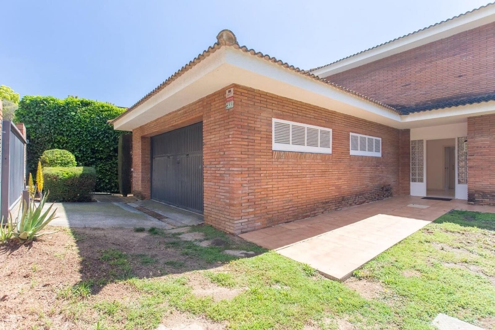 5 sypialnia Willa na sprzedaż w Sant Andreu de Llavaneres z basenem garażem - 795 000 € (Ref: 9143941)