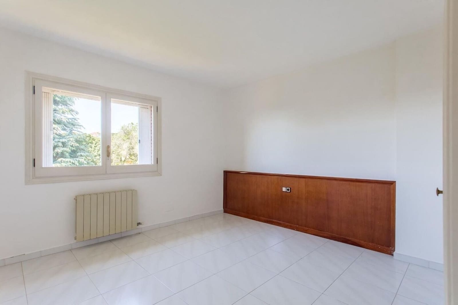 5 sypialnia Willa na sprzedaż w Sant Andreu de Llavaneres z basenem garażem - 795 000 € (Ref: 9143941)