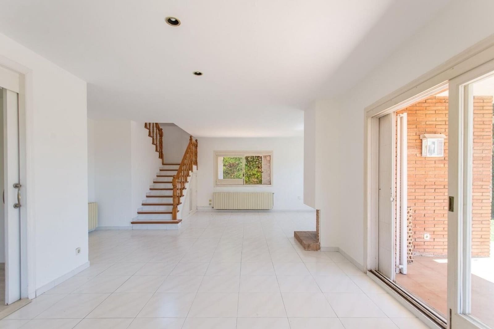 5 sypialnia Willa na sprzedaż w Sant Andreu de Llavaneres z basenem garażem - 795 000 € (Ref: 9143941)