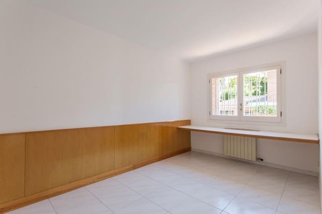 5 bedroom Villa for sale in Sant Andreu de Llavaneres with pool garage - € 795,000 (Ref: 9143941)