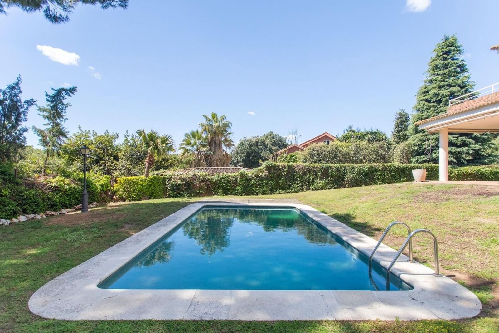 5 sypialnia Willa na sprzedaż w Sant Andreu de Llavaneres z basenem garażem - 795 000 € (Ref: 9143941)