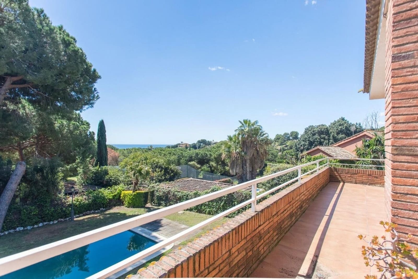 5 sypialnia Willa na sprzedaż w Sant Andreu de Llavaneres z basenem garażem - 795 000 € (Ref: 9143941)