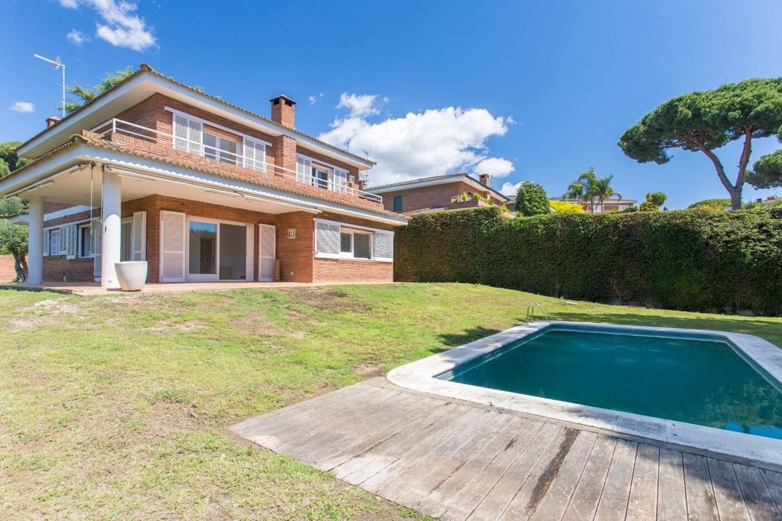 5 sypialnia Willa na sprzedaż w Sant Andreu de Llavaneres z basenem garażem - 795 000 € (Ref: 9143941)