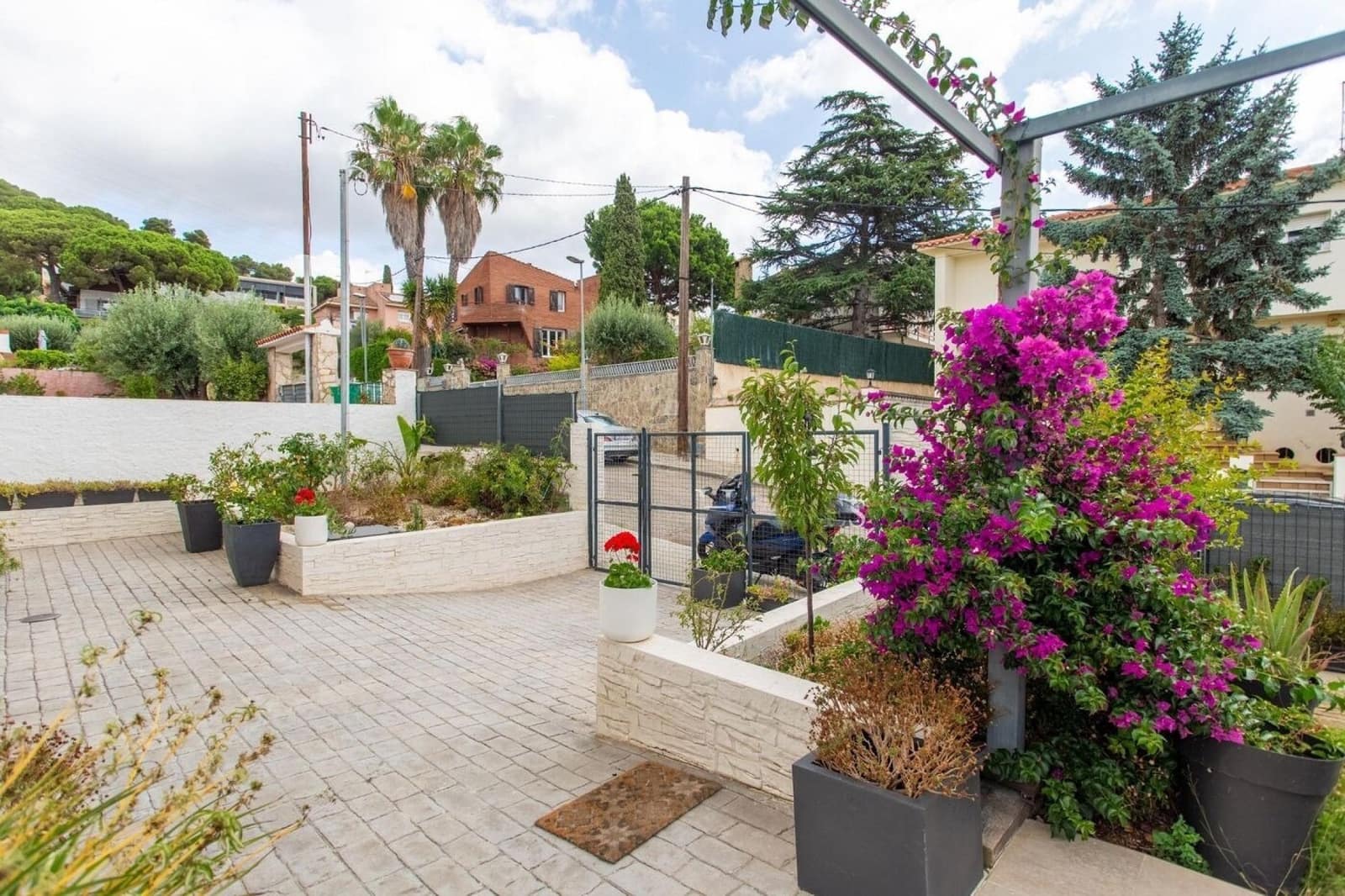 2 soveværelse Villa til salg i Alella med swimmingpool garage - € 740.000 (Ref: 9144133)