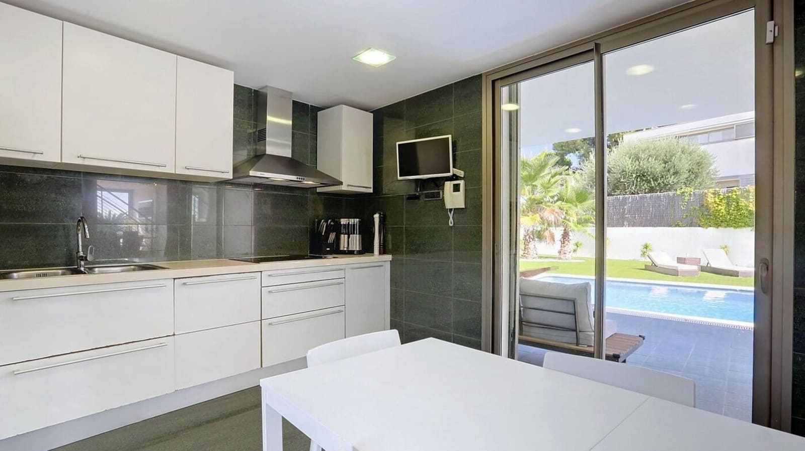 Villa til salg i Arenys de Mar med swimmingpool garage - € 1.000.000 (Ref: 9144306)