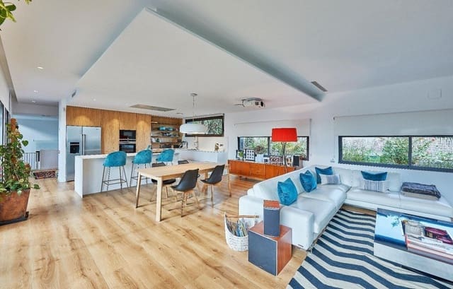 5 slaapkamer Villa te koop in Sant Vicenç de Montalt met zwembad garage - € 1.495.000 (Ref: 9144317)