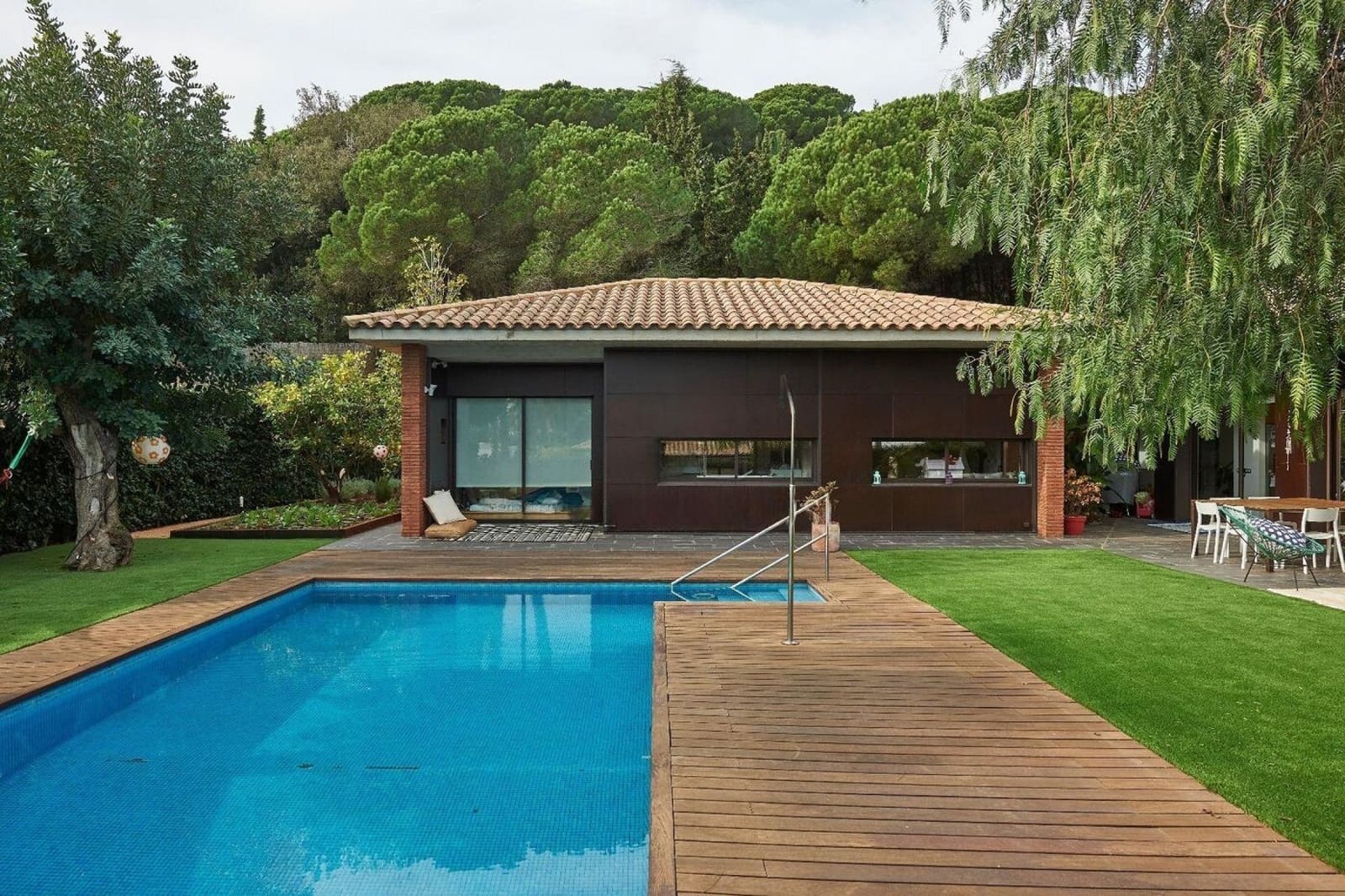 5 bedroom Villa for sale in Sant Vicenc de Montalt with pool garage - € 1,495,000 (Ref: 9144317)