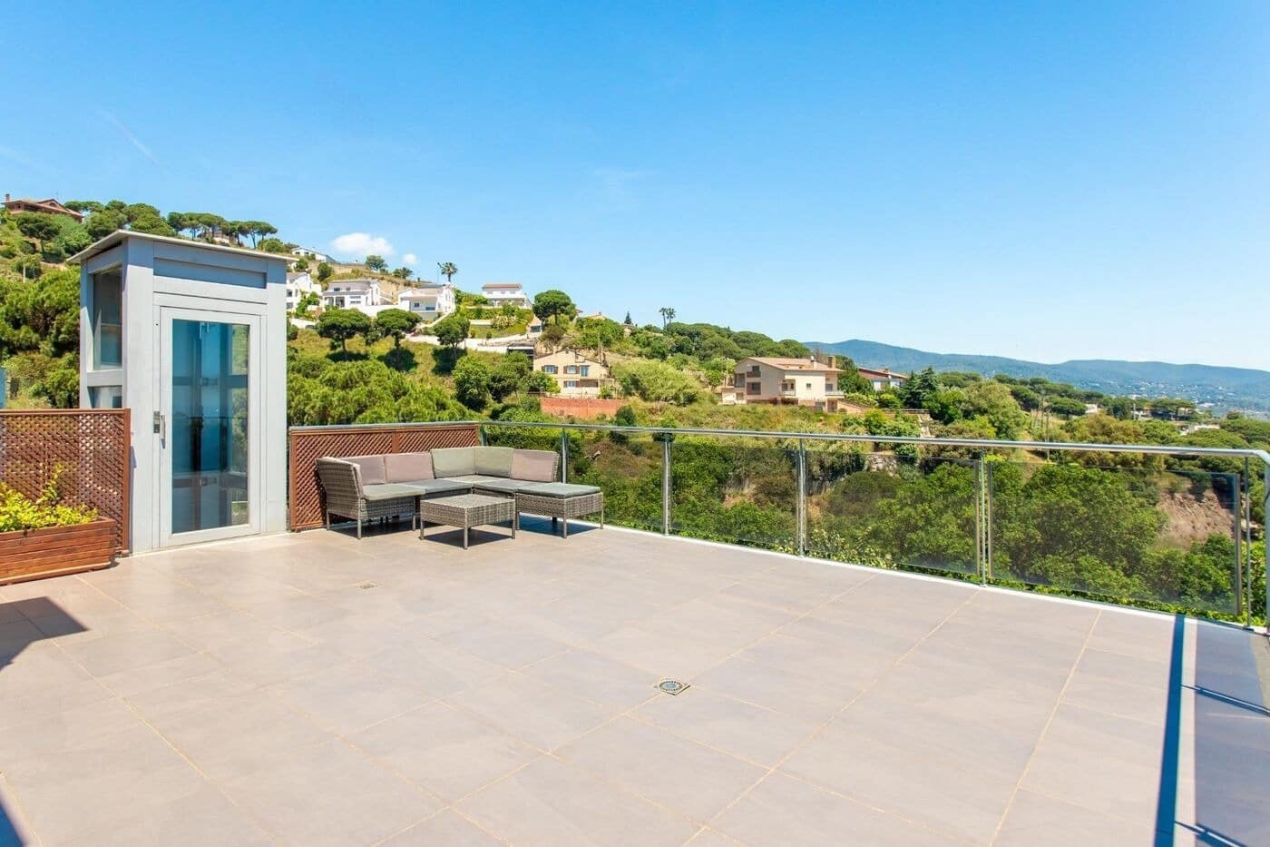 4 slaapkamer Villa te koop in Sant Cebria de Vallalta met zwembad garage - € 690.000 (Ref: 9144617)