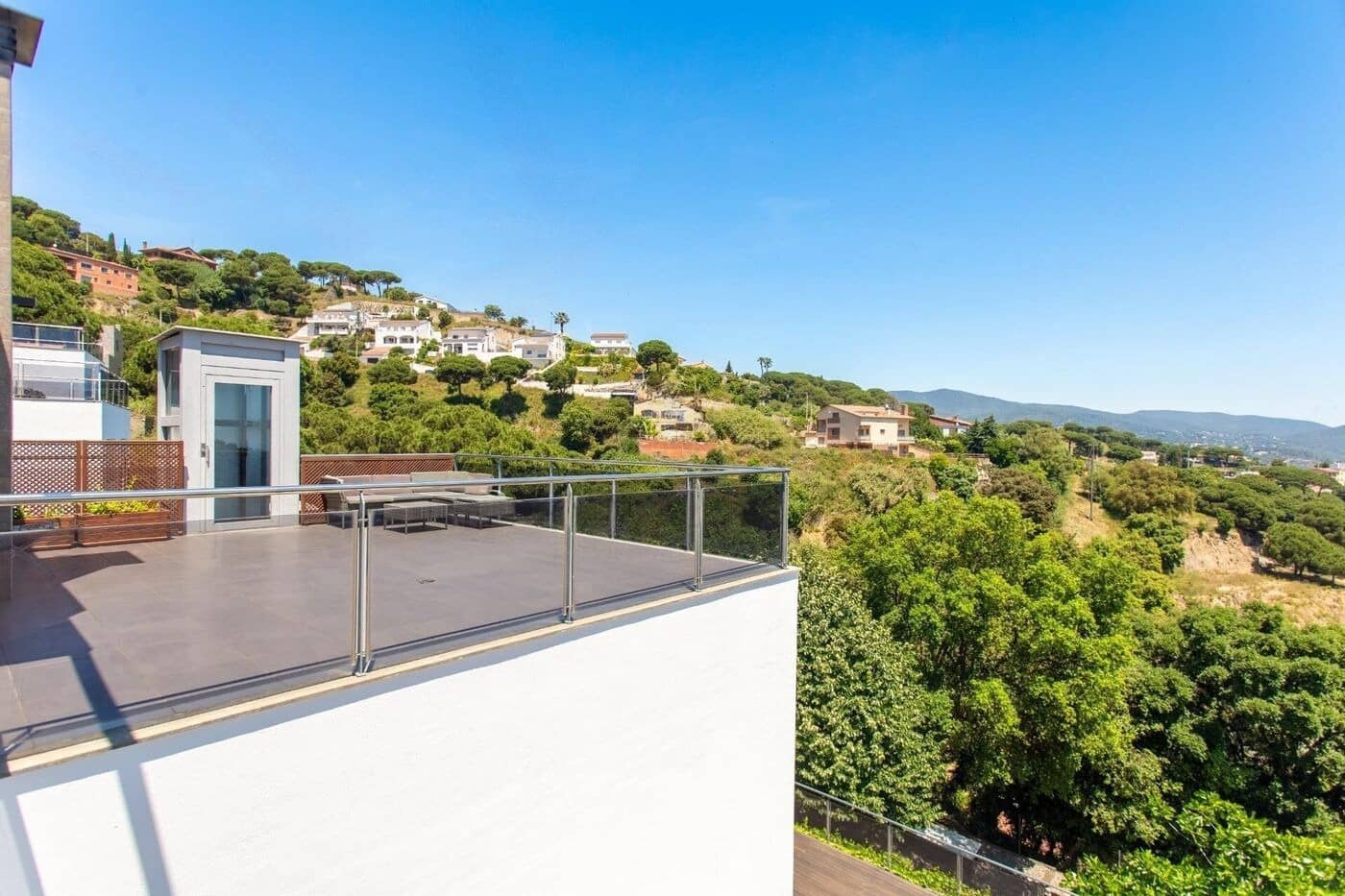 4 slaapkamer Villa te koop in Sant Cebria de Vallalta met zwembad garage - € 690.000 (Ref: 9144617)