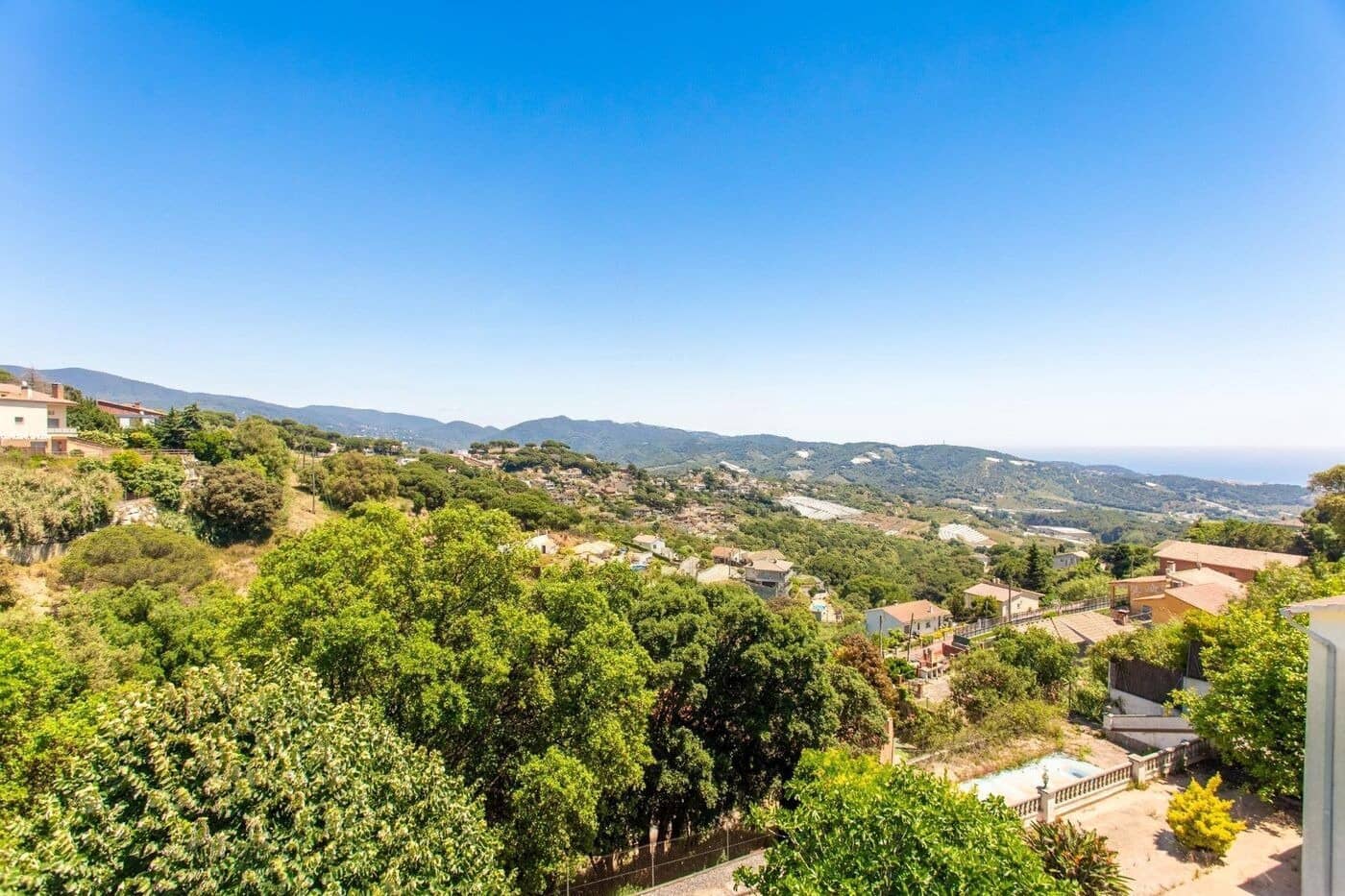 4 slaapkamer Villa te koop in Sant Cebria de Vallalta met zwembad garage - € 690.000 (Ref: 9144617)