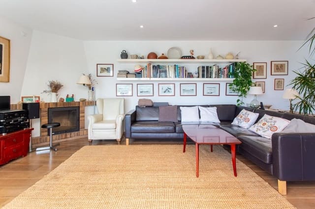 4 bedroom Villa for sale in Sant Cebrià de Vallalta with pool garage - € 690,000 (Ref: 9144617)