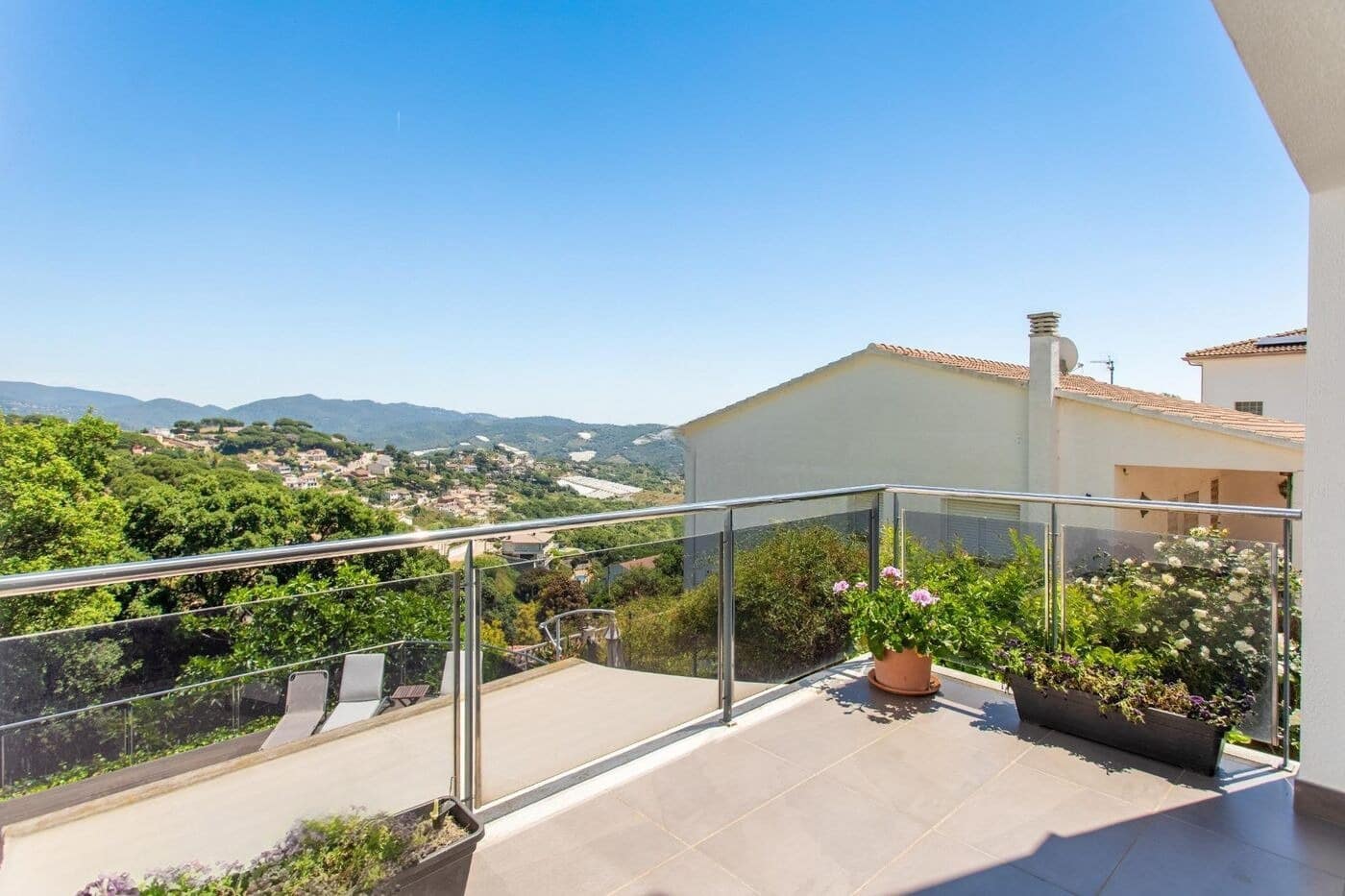 4 slaapkamer Villa te koop in Sant Cebria de Vallalta met zwembad garage - € 690.000 (Ref: 9144617)