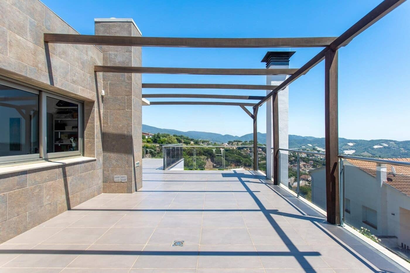 4 slaapkamer Villa te koop in Sant Cebria de Vallalta met zwembad garage - € 690.000 (Ref: 9144617)