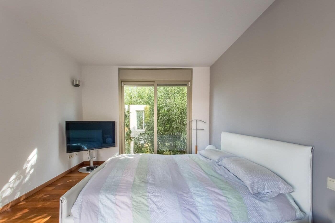 4 soveværelse Villa til salg i Vallromanes med swimmingpool garage - € 1.260.000 (Ref: 9146027)