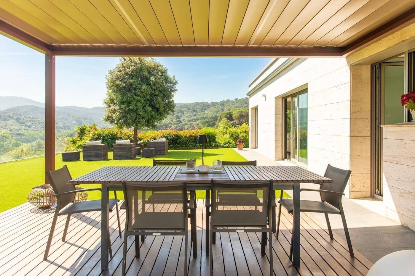 4 soveværelse Villa til salg i Vallromanes med swimmingpool garage - € 1.260.000 (Ref: 9146027)