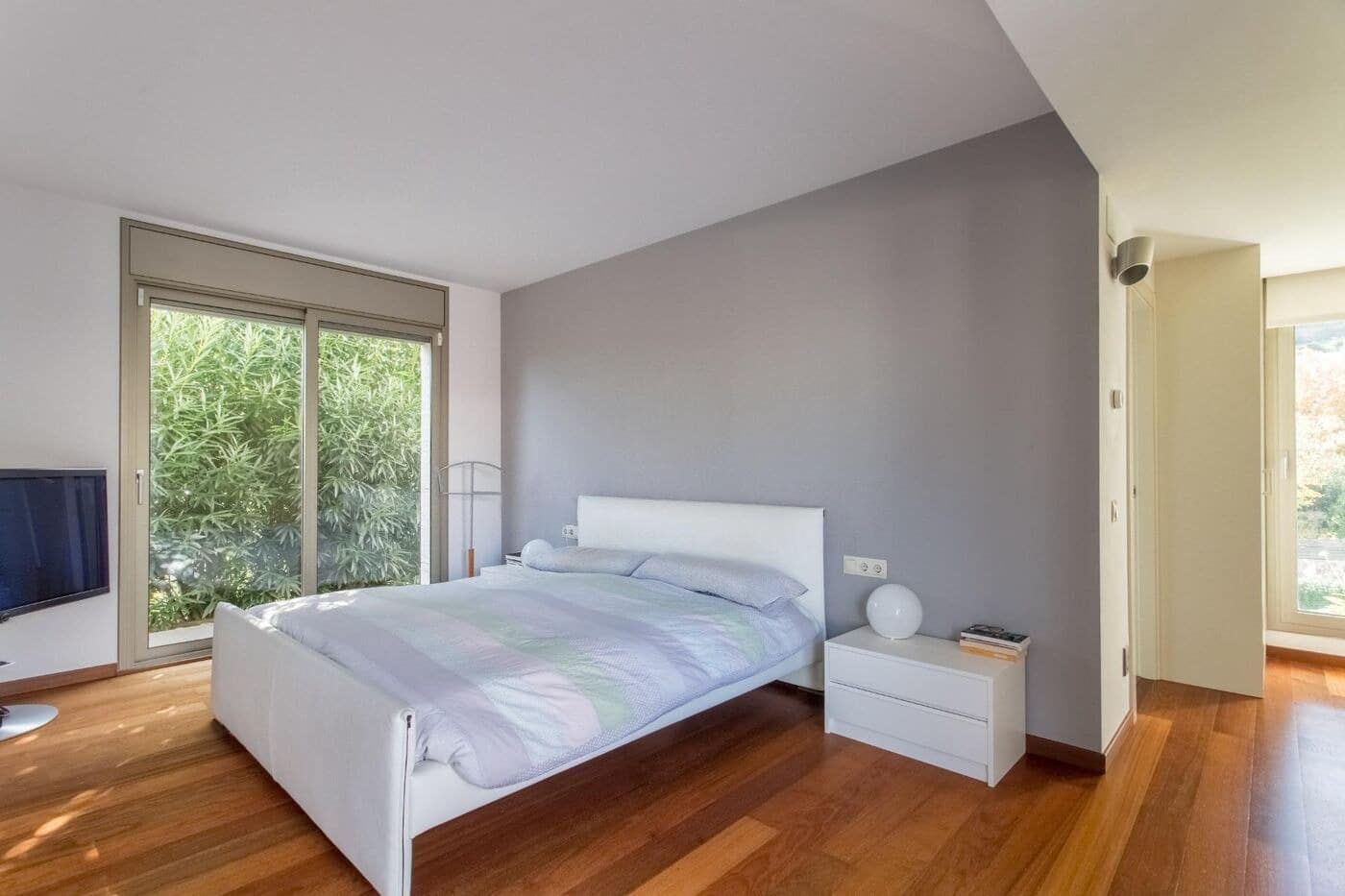 4 soveværelse Villa til salg i Vallromanes med swimmingpool garage - € 1.260.000 (Ref: 9146027)