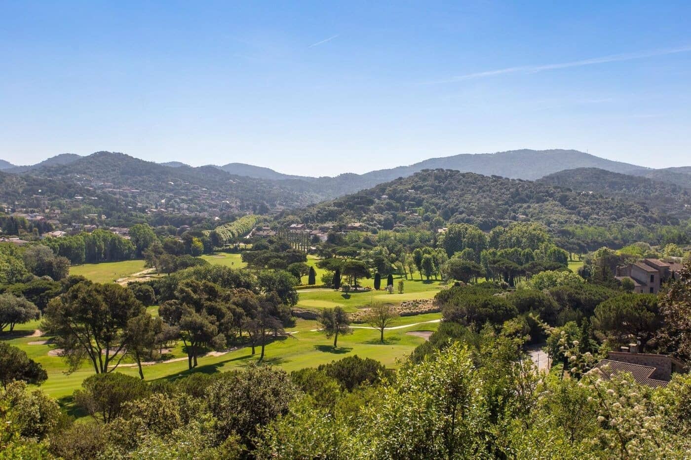 4 soveværelse Villa til salg i Vallromanes med swimmingpool garage - € 1.260.000 (Ref: 9146027)