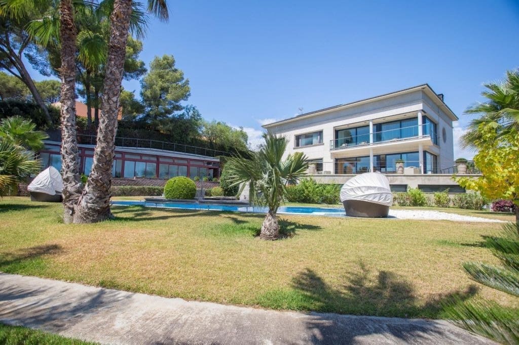 7 sypialnia Willa na sprzedaż w Sant Andreu de Llavaneres z basenem garażem - 3 500 000 € (Ref: 9147523)