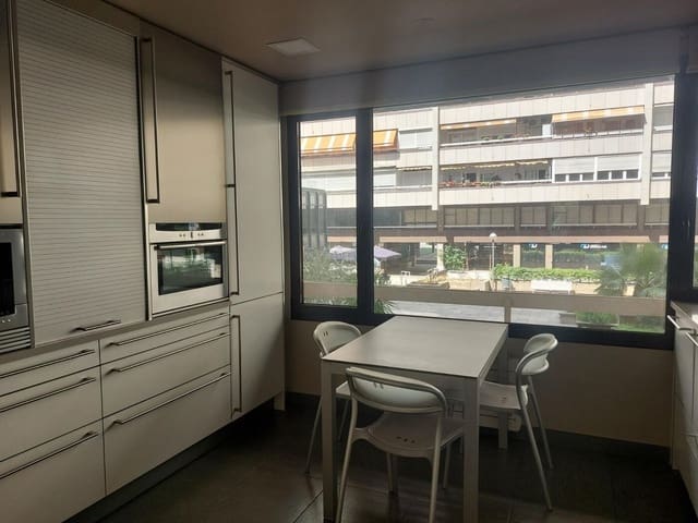 Commercieel te koop in Barcelona stad - € 530.000 (Ref: 9158688)