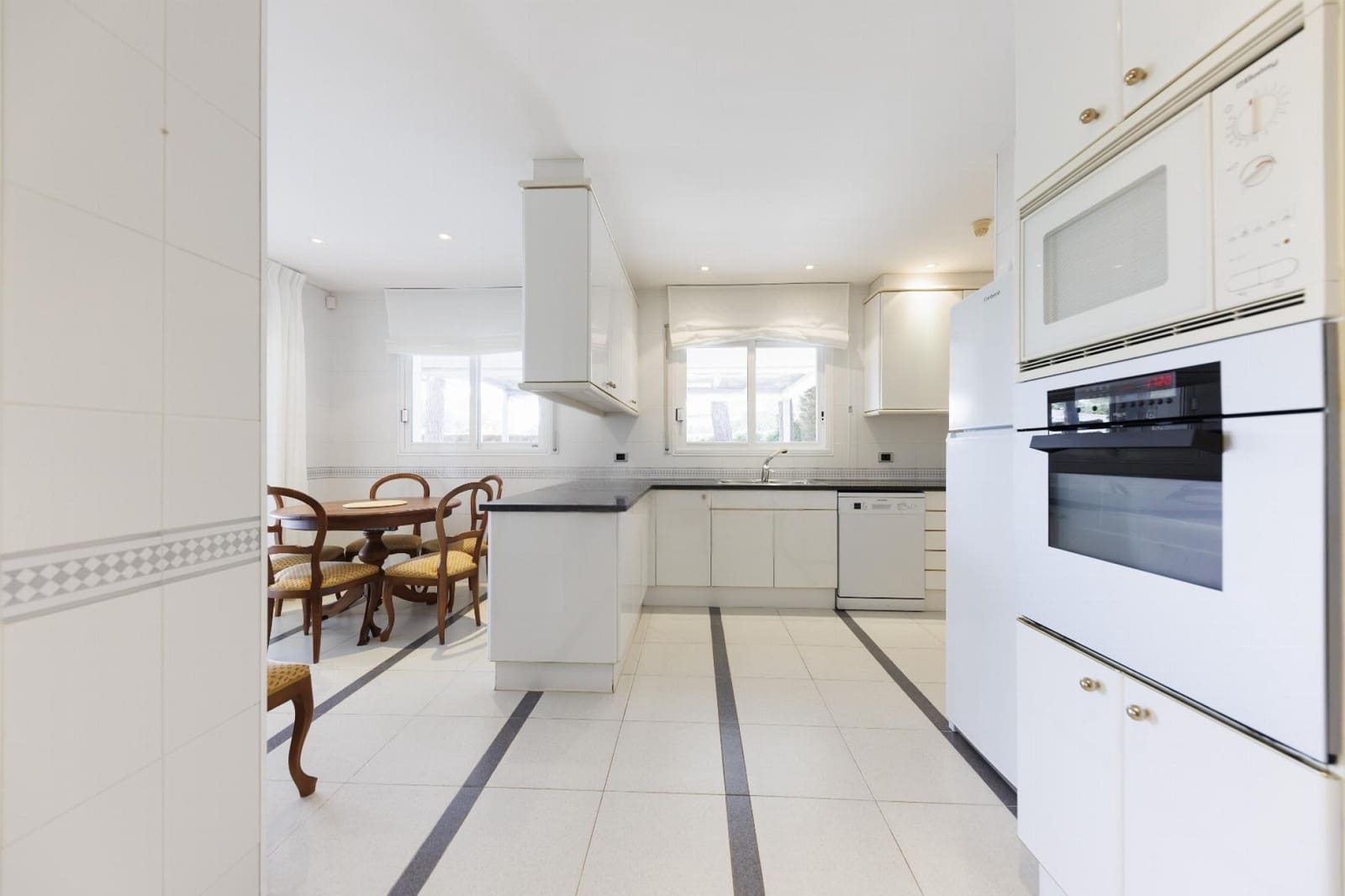 7 soverom Villa til salgs i S'Agaro med svømmebasseng garasje - € 4 500 000 (Ref: 9180125)