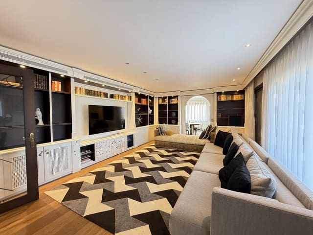 5 bedroom Villa for sale in Santa Cristina d'Aro with pool garage - € 2,500,000 (Ref: 9181971)