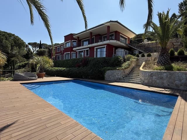 5 bedroom Villa for sale in Santa Cristina d'Aro with pool garage - € 2,500,000 (Ref: 9181971)