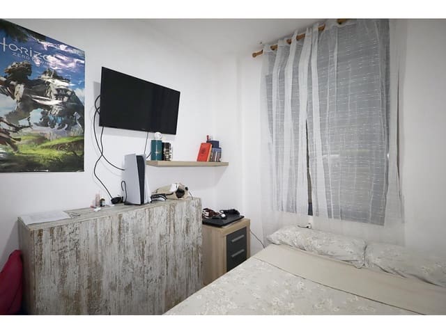 3 soverom Leilighet til salgs i Lloret de Mar med svømmebasseng garasje - € 325 000 (Ref: 9186091)