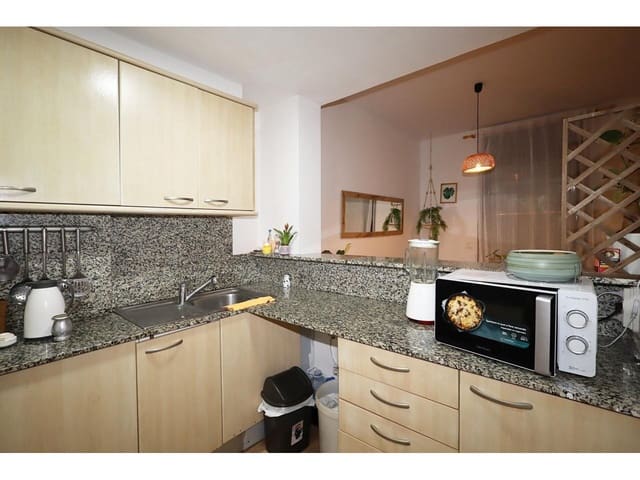 3 soverom Leilighet til salgs i Lloret de Mar med svømmebasseng garasje - € 325 000 (Ref: 9186091)