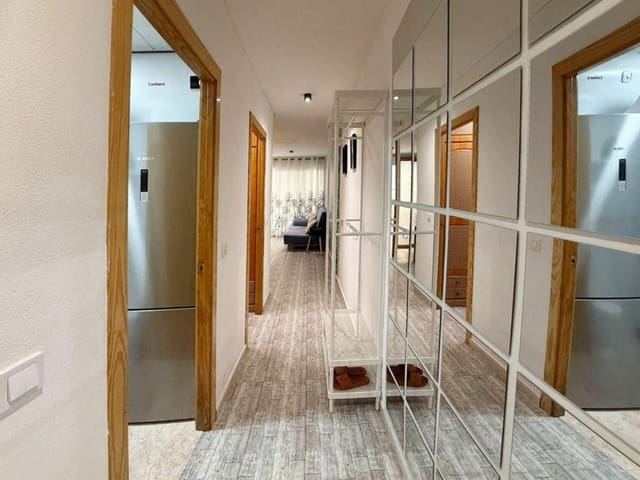 2 soveværelse Strandlejlighed til salg i Lloret de Mar - € 176.000 (Ref: 9186095)