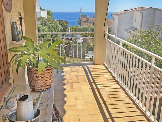 4 sypialnia Finka/Dom wiejski na sprzedaż w Lloret de Mar z basenem garażem - 595 000 € (Ref: 9186159)