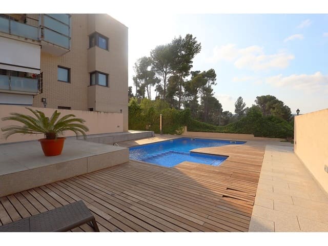 3 makuuhuone Huoneisto myytävänä paikassa Lloret de Mar mukana uima-altaan 
autotalli - 545 000 € (Ref: 9186205)