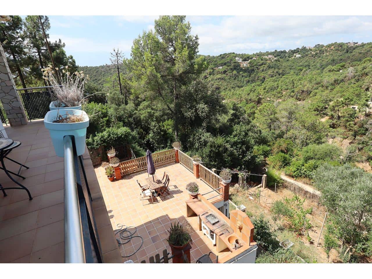 5 soveværelse Finca/Landehus til salg i Lloret de Mar med swimmingpool garage - € 425.000 (Ref: 9187446)