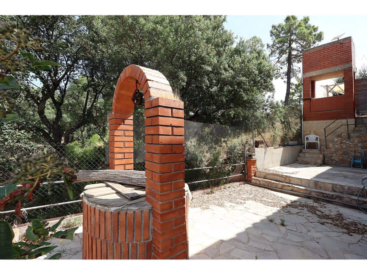 5 soveværelse Finca/Landehus til salg i Lloret de Mar med swimmingpool garage - € 425.000 (Ref: 9187446)