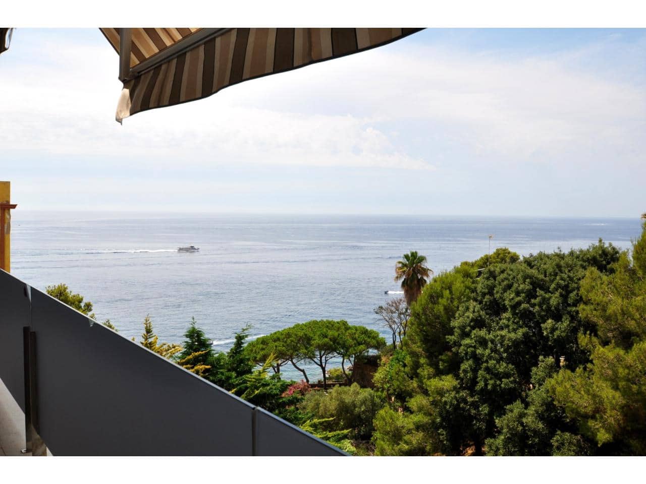 4 bedroom Villa for sale in Lloret de Mar with pool garage - € 900,000 (Ref: 9187565)