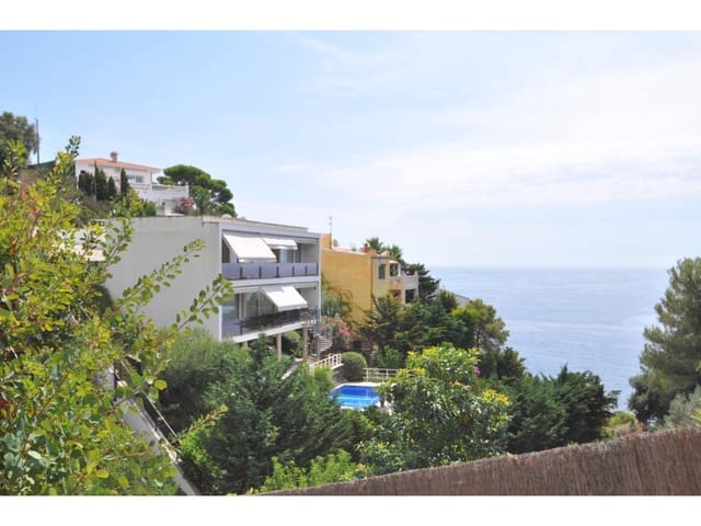 4 camera da letto Villa in vendita in Lloret de Mar con piscina garage - 900.000 € (Rif: 9187565)