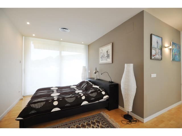 4 camera da letto Villa in vendita in Lloret de Mar con piscina garage - 900.000 € (Rif: 9187565)