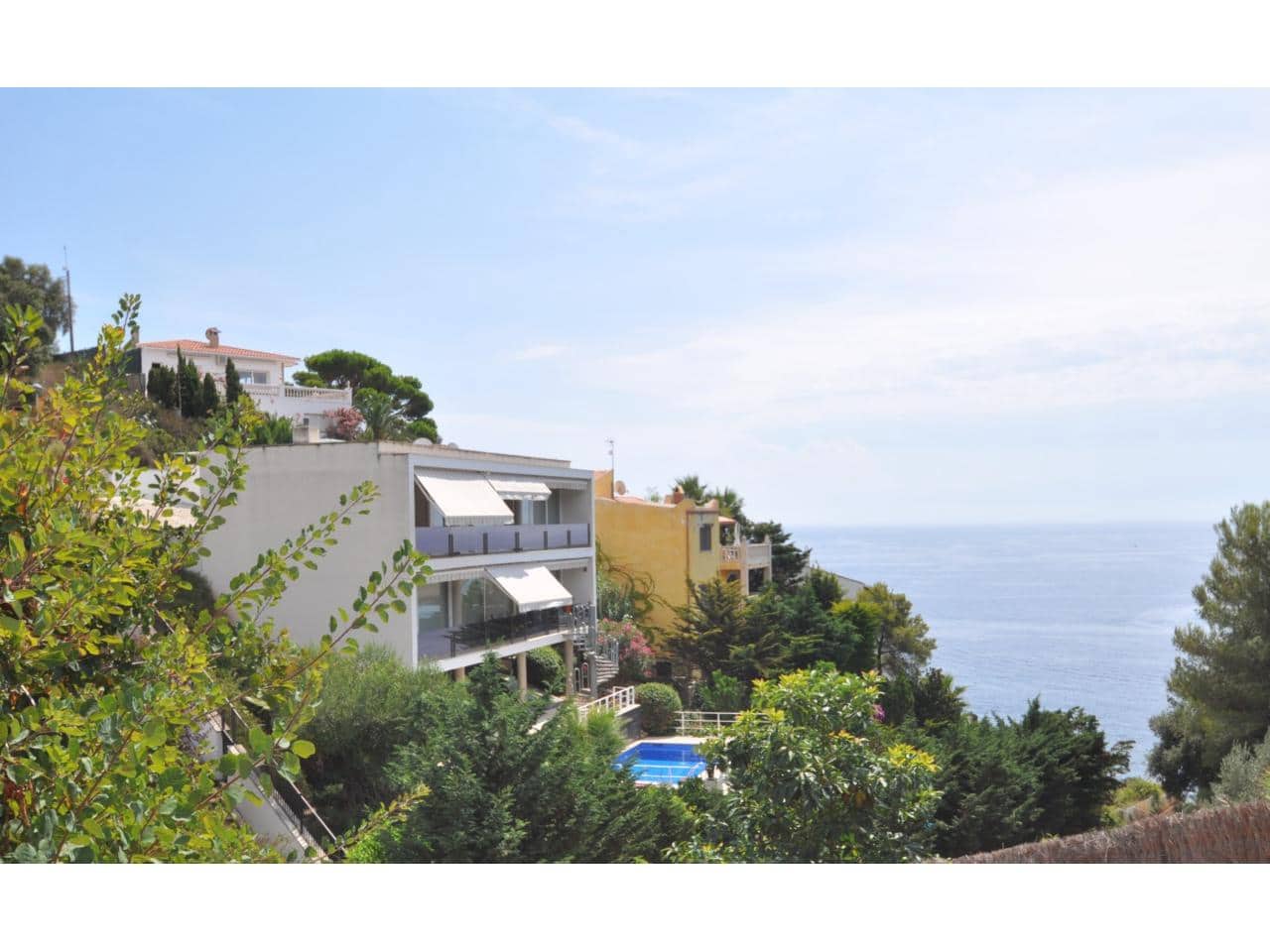 4 bedroom Villa for sale in Lloret de Mar with pool garage - € 900,000 (Ref: 9187565)