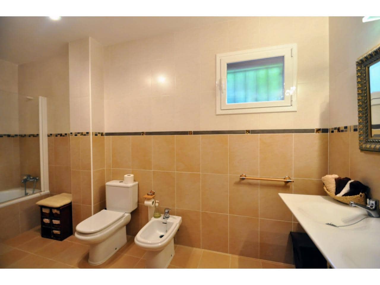 6 soveværelse Finca/Landehus til salg i Lloret de Mar med swimmingpool - € 670.000 (Ref: 9199774)